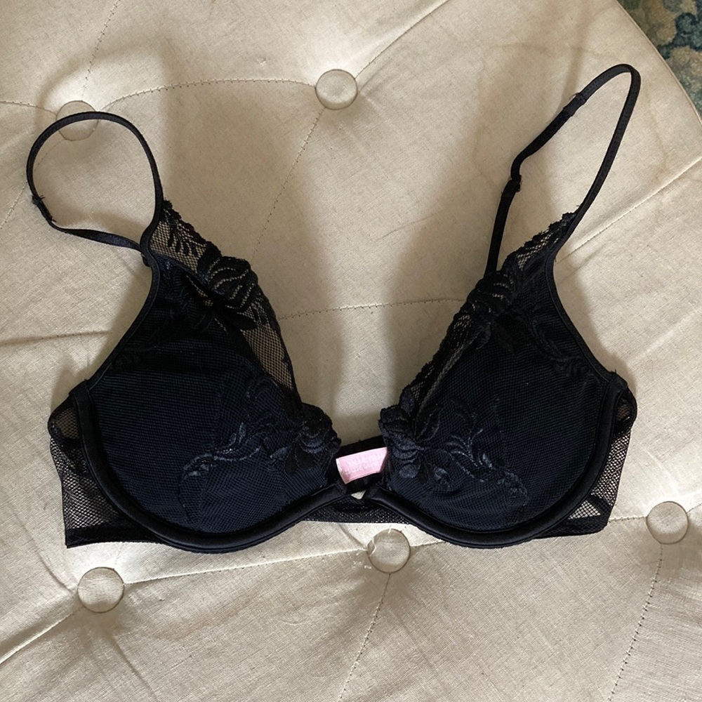 Victoria’s Secret Very Sexy Push-up Bra 34B